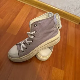 кроссовки конверсы