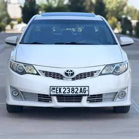 Toyota Camry 2014