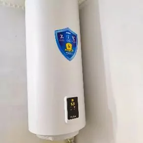 Arassa komnat ayratyn gapyly