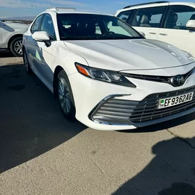 Toyota Camry 2020