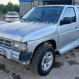 Nissan Navara 1999