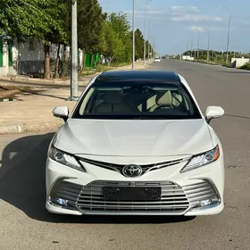Toyota Camry 2020