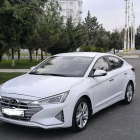 Hyundai Elantra 2019