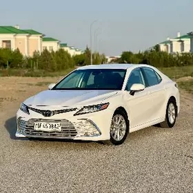 Toyota Camry 2023