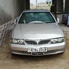 Mitsubishi Diamante 1995