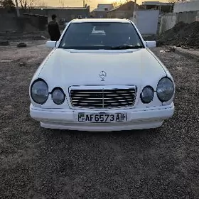 Mercedes-Benz E320 1997
