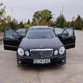 Mercedes-Benz E350 2005