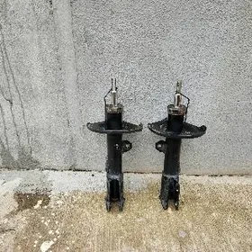 amartizator karolla 2013