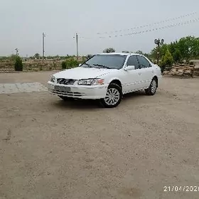 Toyota Camry 2000