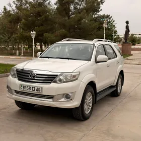 Toyota Fortuner 2014