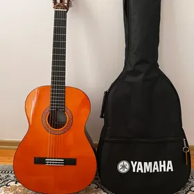 Yamaha c40