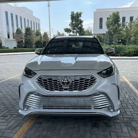 Toyota Highlander 2020