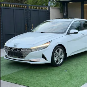 Hyundai Elantra 2021