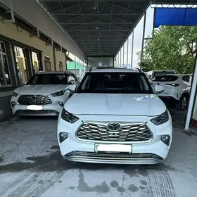 Toyota Highlander 2022