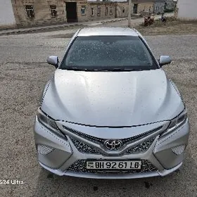 Toyota Camry 2018