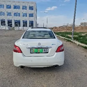 Nissan Maxima 2010