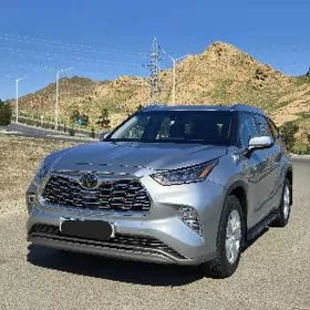 Toyota Highlander 2020