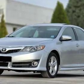 Toyota Camry 2013