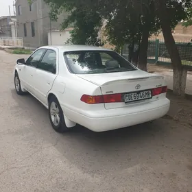 Toyota Camry 1999