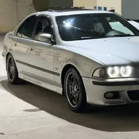 BMW E39 2000