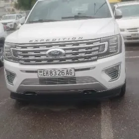 Ford Expedition 2021