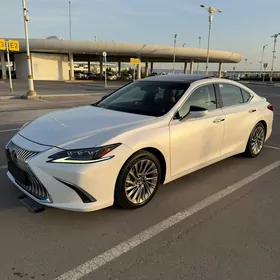 Lexus ES 350 2020