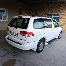 Toyota Sienna 2003