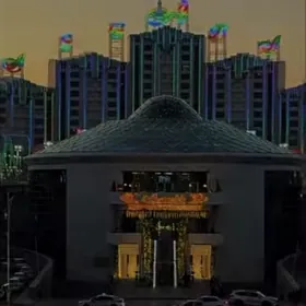 Требуется повар и уборщица