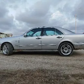 Mercedes-Benz E320 1998
