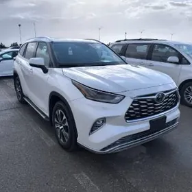 Toyota Highlander 2021