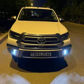 Toyota Hilux 2024