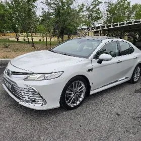Toyota Camry 2020