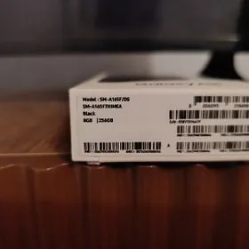 Самсунг А16 8/256