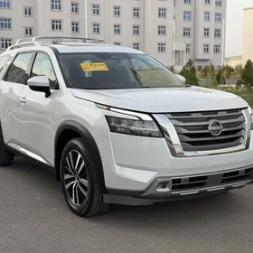 Nissan Pathfinder 2023