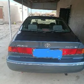 Toyota Camry 2001
