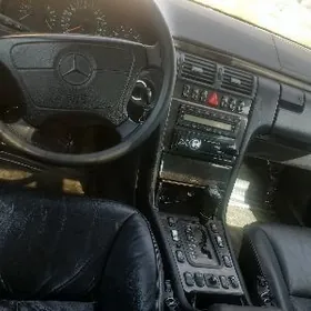 Mercedes-Benz E430 1999