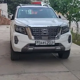 Nissan Navara 2024