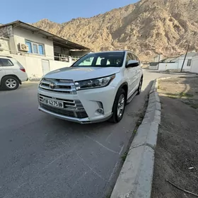 Toyota Highlander 2019