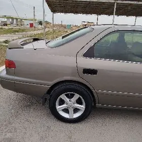 Toyota Camry 2000