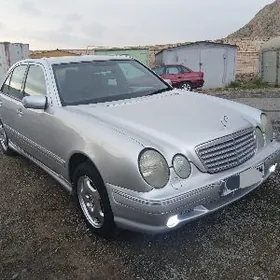 Mercedes-Benz E320 1999