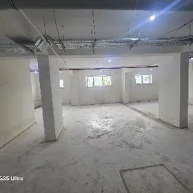 Eyesinden Gurtly Pol Podwal