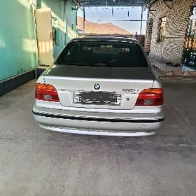 BMW E39 2001