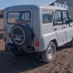 UAZ 469 2000