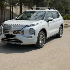 Mitsubishi Outlander 2022