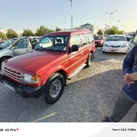 Mitsubishi Pajero 1992
