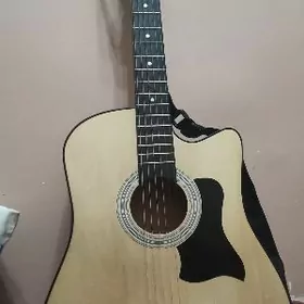 gitara akustik