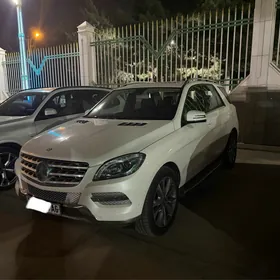 Mercedes-Benz ML500 2015