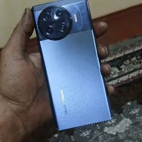 Tecno spark 20 pro plus