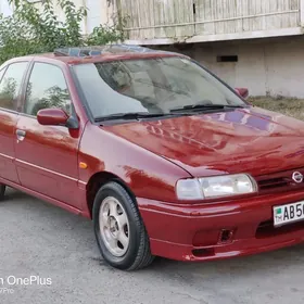 Nissan Primera 1995