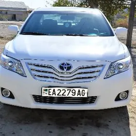 Toyota Camry 2010